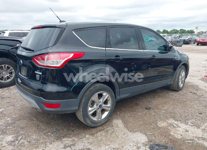 Photo 4 of 2016 Ford Escape SE (VIN 1FMCU0GX9GUB36419)
