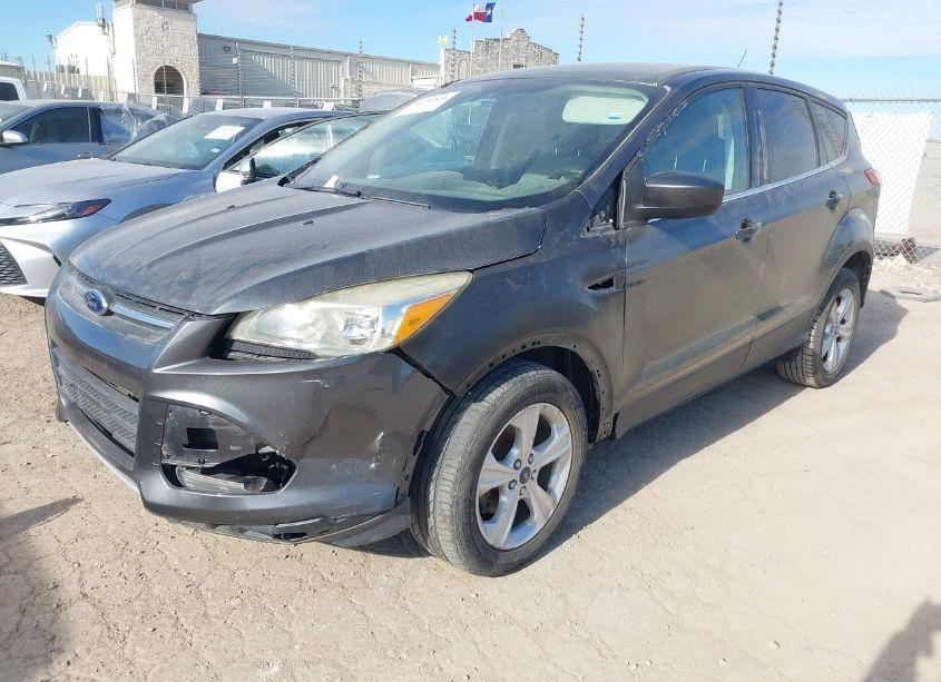 Photo 2 of 2016 Ford Escape SE (VIN 1FMCU0GX9GUB41152)