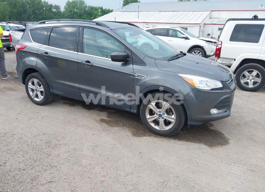2016 Ford Escape SE (VIN 1FMCU0GX9GUC56396) main photo