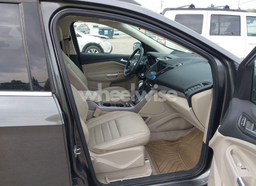 Photo 5 of 2016 Ford Escape SE (VIN 1FMCU0GX9GUC56396)