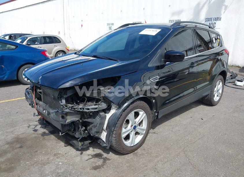 Photo 2 of 2016 Ford Escape SE (VIN 1FMCU0GX9GUC60433)