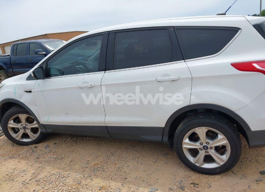 Photo 15 of 2016 Ford Escape SE (VIN 1FMCU0GX9GUC81721)