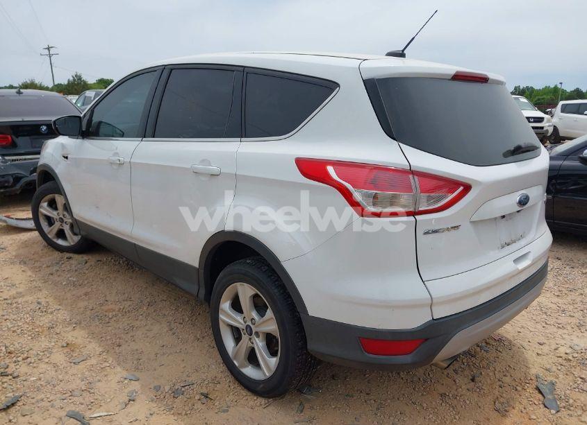 Photo 3 of 2016 Ford Escape SE (VIN 1FMCU0GX9GUC81721)