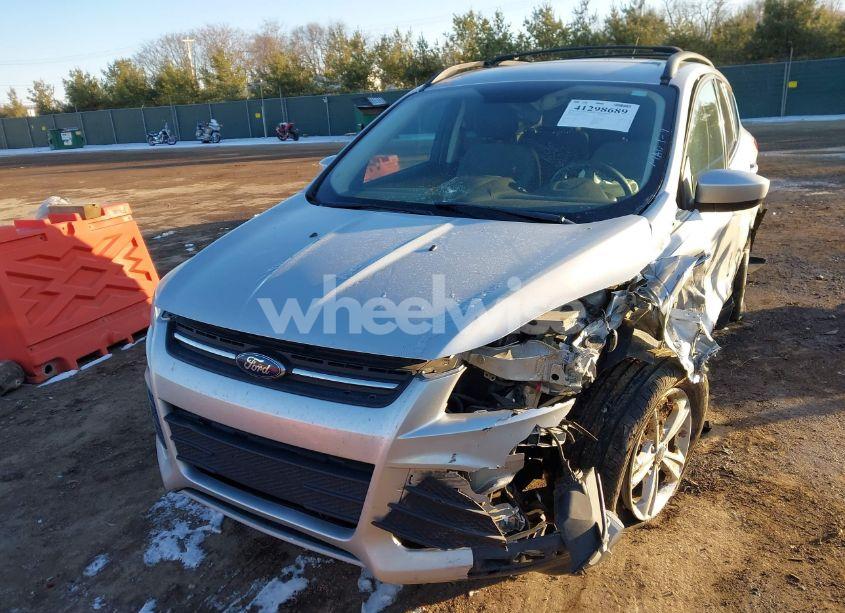 Photo 2 of 2013 Ford Escape SE (VIN 1FMCU0GXXDUA23994)