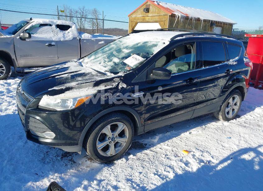 Photo 2 of 2013 Ford Escape SE (VIN 1FMCU0GXXDUA38334)