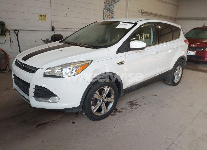 Photo 2 of 2013 Ford Escape SE (VIN 1FMCU0GXXDUA80485)