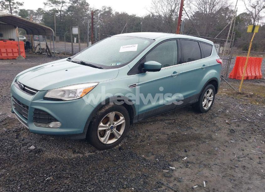 Photo 2 of 2013 Ford Escape SE (VIN 1FMCU0GXXDUB50180)