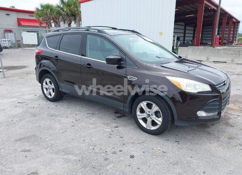 2013 Ford Escape SE (VIN 1FMCU0GXXDUC69380) main photo