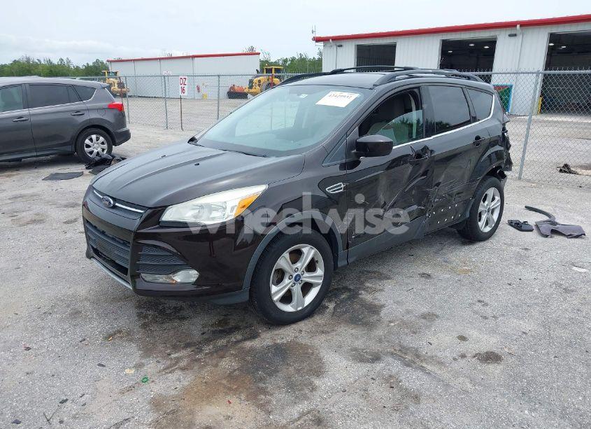 Photo 2 of 2013 Ford Escape SE (VIN 1FMCU0GXXDUC69380)