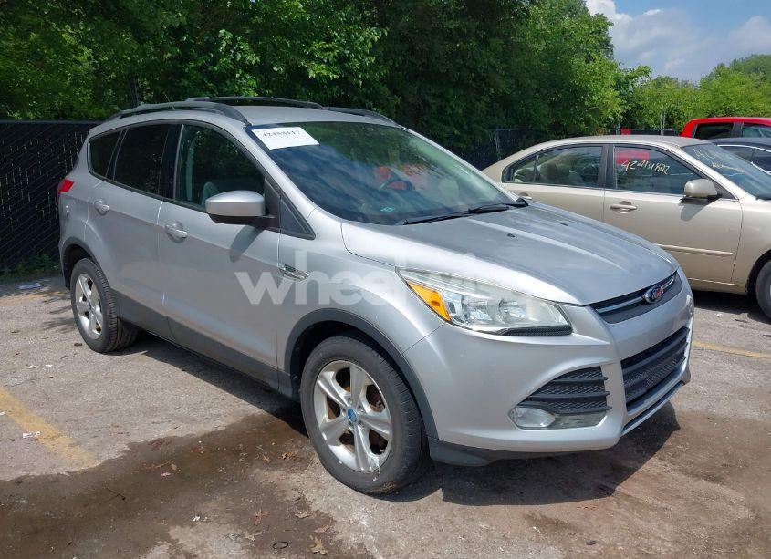2013 Ford Escape SE (VIN 1FMCU0GXXDUC92917) main photo