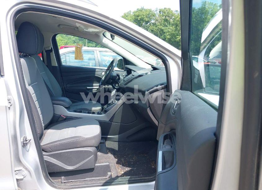 Photo 5 of 2013 Ford Escape SE (VIN 1FMCU0GXXDUC92917)