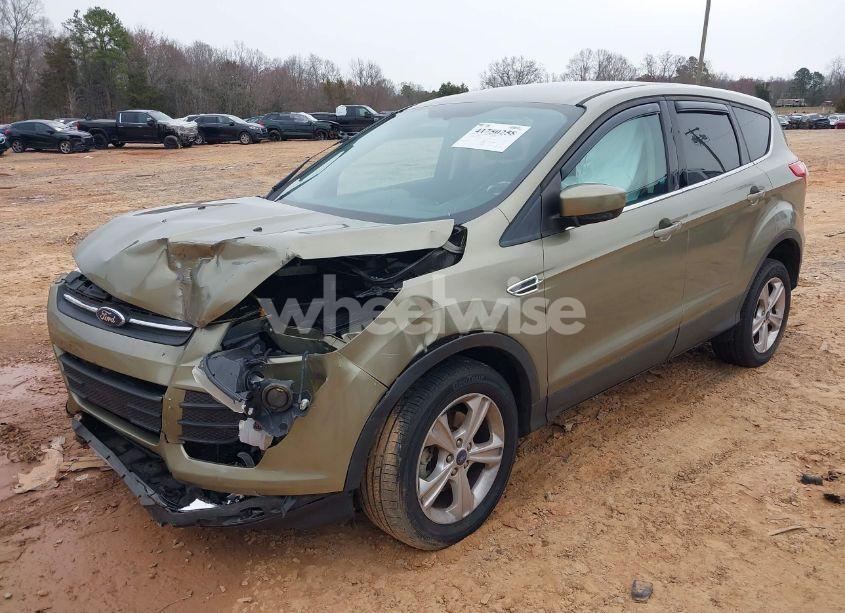 Photo 2 of 2013 Ford Escape SE (VIN 1FMCU0GXXDUD32008)