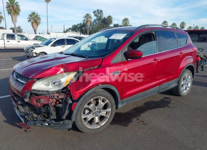 Photo 2 of 2014 Ford Escape SE (VIN 1FMCU0GXXEUA43132)
