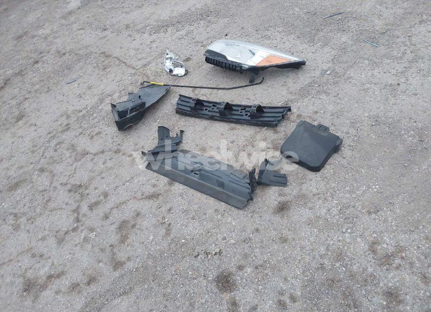 Photo 11 of 2014 Ford Escape SE (VIN 1FMCU0GXXEUE51422)