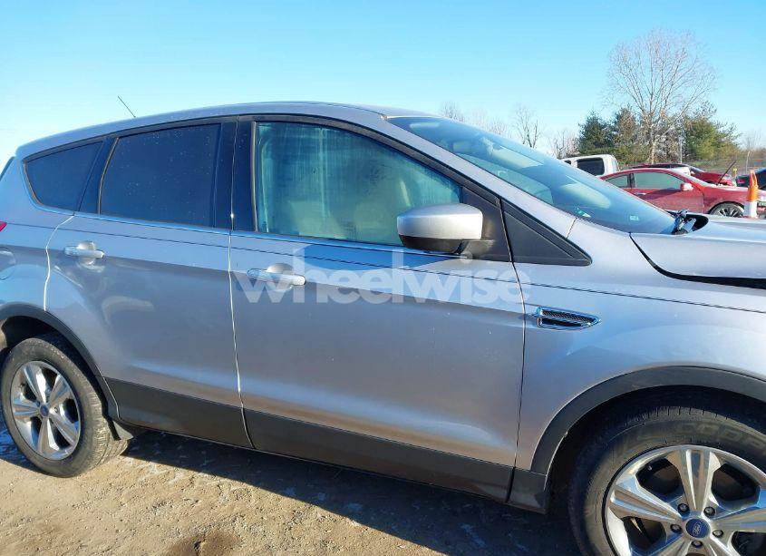 Photo 13 of 2015 Ford Escape SE (VIN 1FMCU0GXXFUA40586)