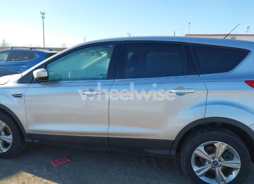 Photo 14 of 2015 Ford Escape SE (VIN 1FMCU0GXXFUA40586)