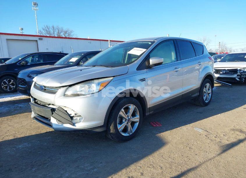 Photo 2 of 2015 Ford Escape SE (VIN 1FMCU0GXXFUA40586)
