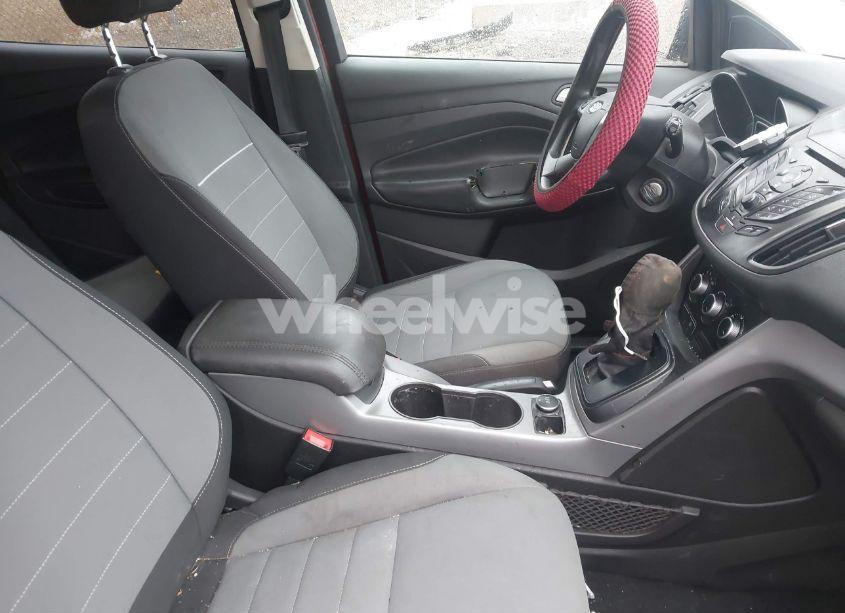 Photo 5 of 2015 Ford Escape SE (VIN 1FMCU0GXXFUA60756)