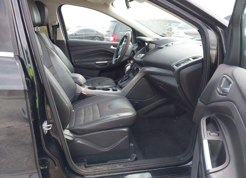Photo 5 of 2015 Ford Escape SE (VIN 1FMCU0GXXFUB26304)