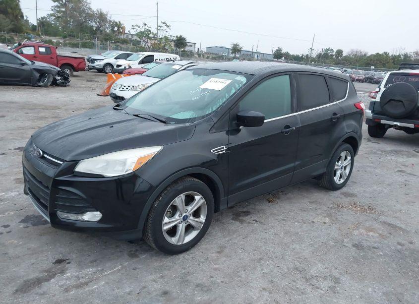 Photo 2 of 2015 Ford Escape SE (VIN 1FMCU0GXXFUB33303)