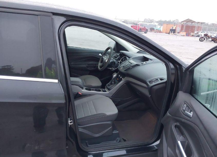 Photo 5 of 2015 Ford Escape SE (VIN 1FMCU0GXXFUB33303)