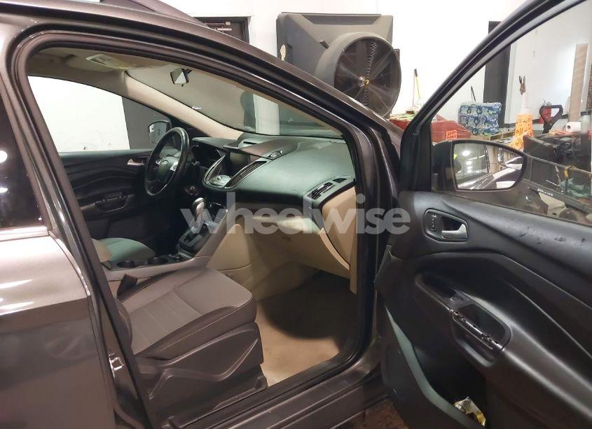 Photo 5 of 2015 Ford Escape SE (VIN 1FMCU0GXXFUB45256)