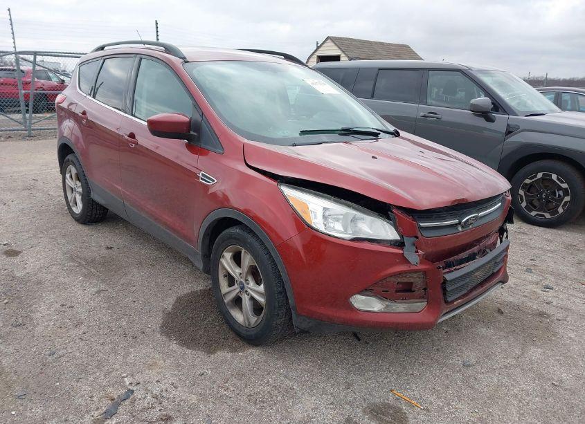 2015 Ford Escape SE (VIN 1FMCU0GXXFUB46696) main photo