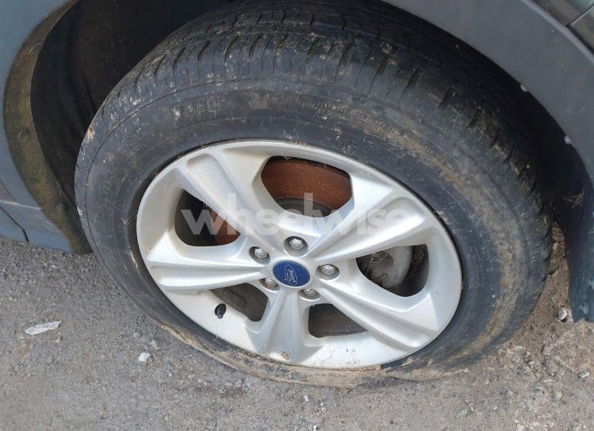 Photo 12 of 2015 Ford Escape SE (VIN 1FMCU0GXXFUB71159)