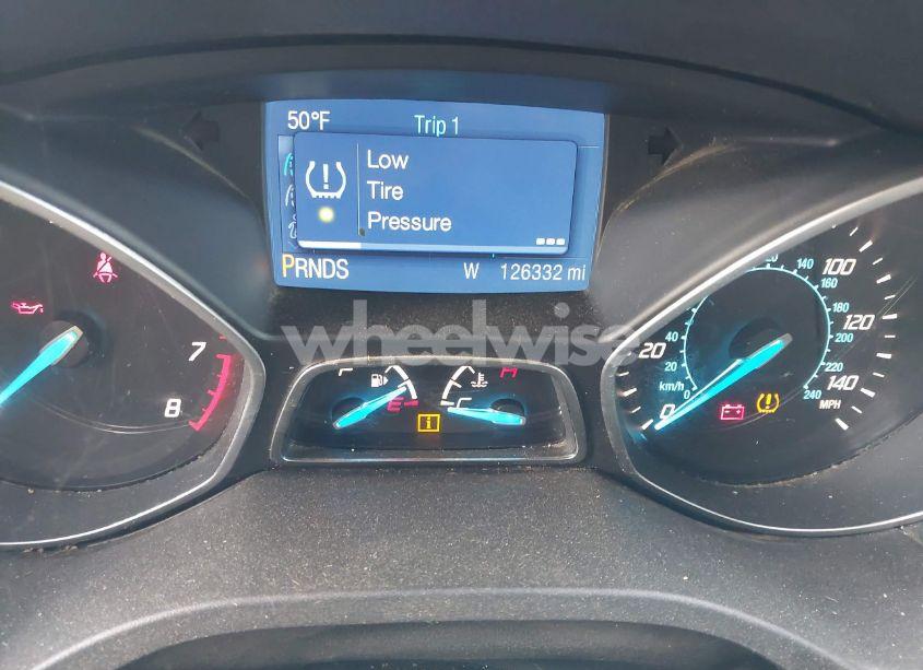 Photo 7 of 2015 Ford Escape SE (VIN 1FMCU0GXXFUB71159)