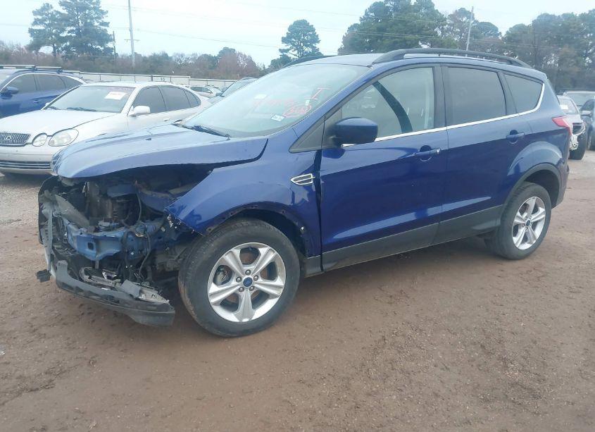 Photo 2 of 2015 Ford Escape SE (VIN 1FMCU0GXXFUC81824)