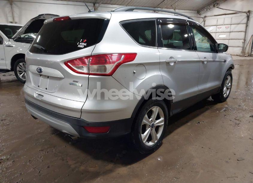 Photo 4 of 2016 Ford Escape SE (VIN 1FMCU0GXXGUA03121)