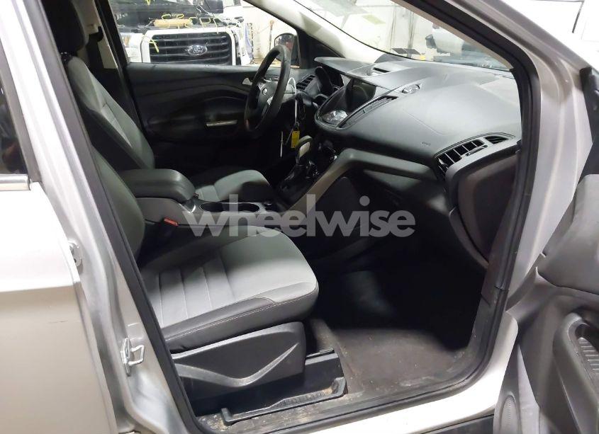 Photo 5 of 2016 Ford Escape SE (VIN 1FMCU0GXXGUA03121)