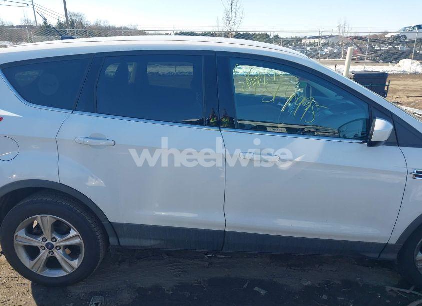 Photo 14 of 2016 Ford Escape SE (VIN 1FMCU0GXXGUA13907)