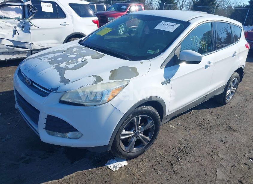 Photo 2 of 2016 Ford Escape SE (VIN 1FMCU0GXXGUA13907)