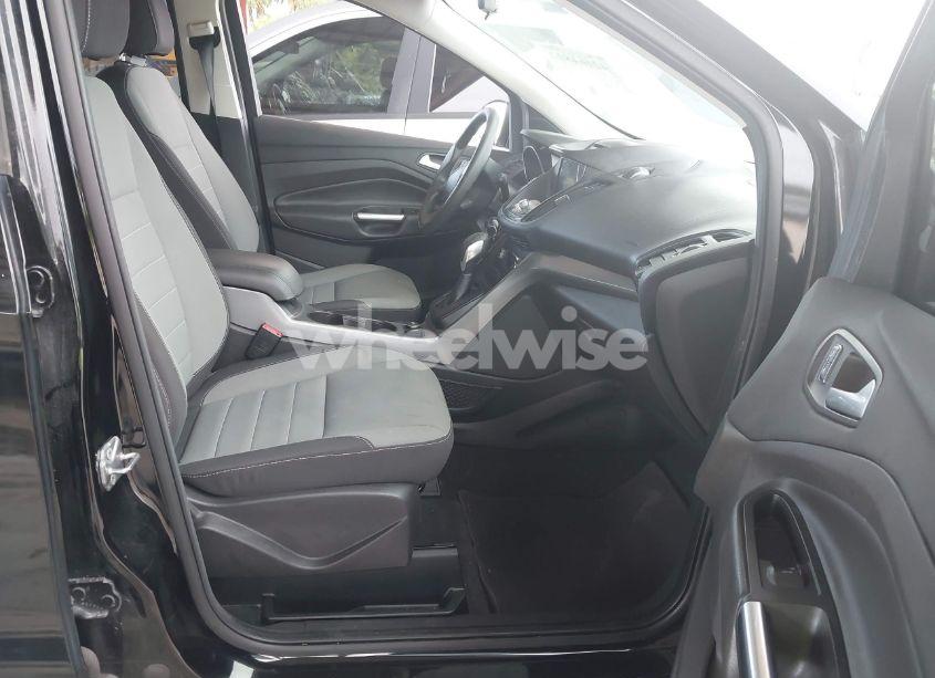 Photo 5 of 2016 Ford Escape SE (VIN 1FMCU0GXXGUA26351)