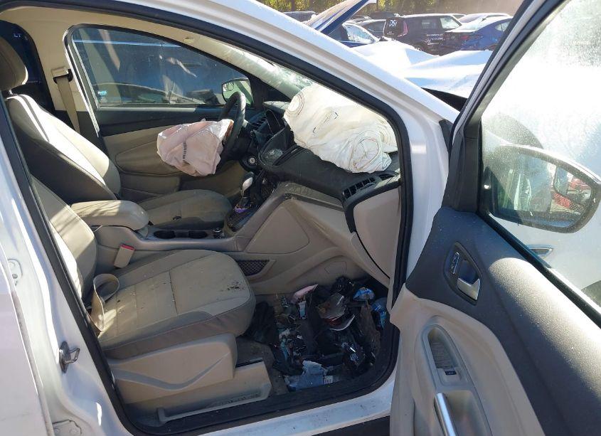 Photo 5 of 2016 Ford Escape SE (VIN 1FMCU0GXXGUA42193)