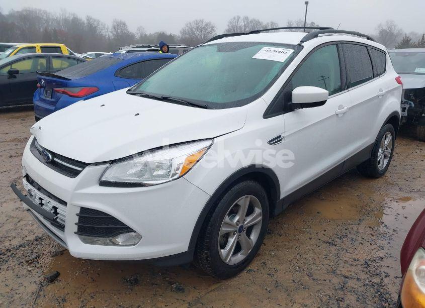 Photo 2 of 2016 Ford Escape SE (VIN 1FMCU0GXXGUA60211)