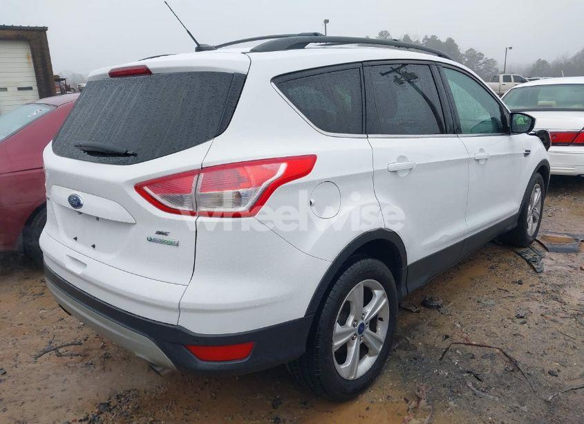 Photo 4 of 2016 Ford Escape SE (VIN 1FMCU0GXXGUA60211)