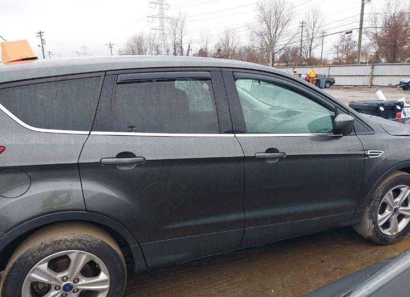 Photo 14 of 2016 Ford Escape SE (VIN 1FMCU0GXXGUB13022)