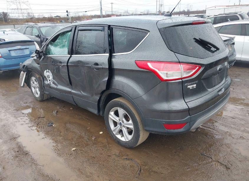 Photo 3 of 2016 Ford Escape SE (VIN 1FMCU0GXXGUB13022)