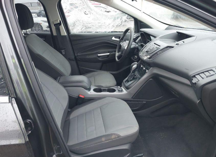 Photo 5 of 2016 Ford Escape SE (VIN 1FMCU0GXXGUB13022)