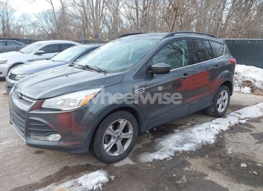 Photo 2 of 2016 Ford Escape SE (VIN 1FMCU0GXXGUB21993)