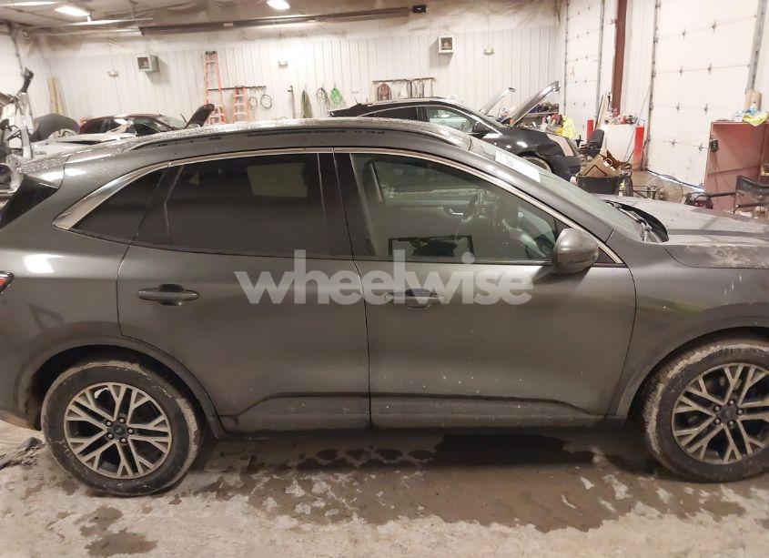 Photo 13 of 2020 Ford Escape SEL (VIN 1FMCU0H60LUA14872)