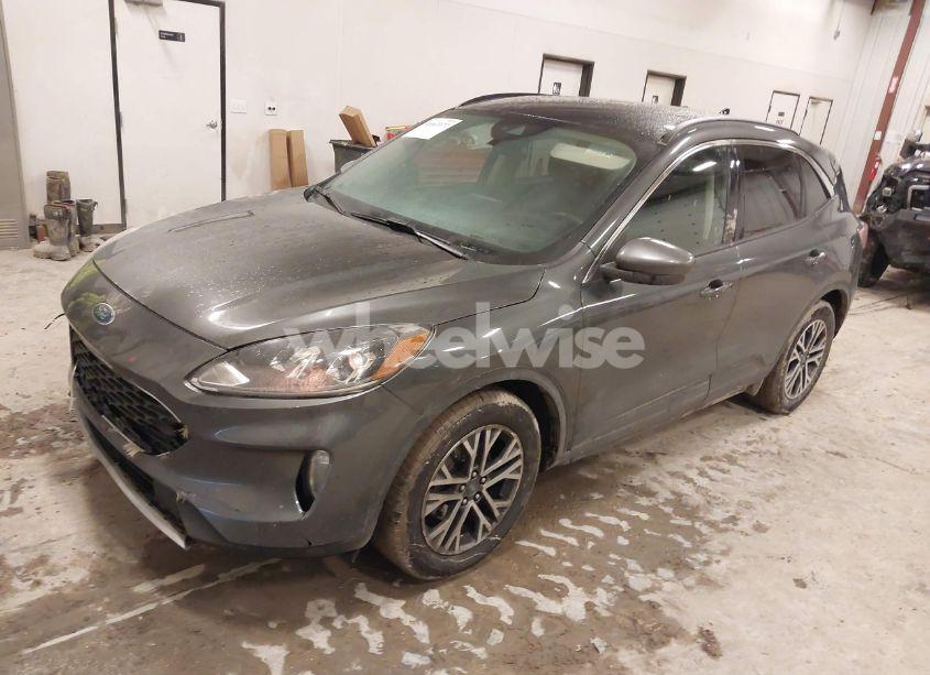 Photo 2 of 2020 Ford Escape SEL (VIN 1FMCU0H60LUA14872)