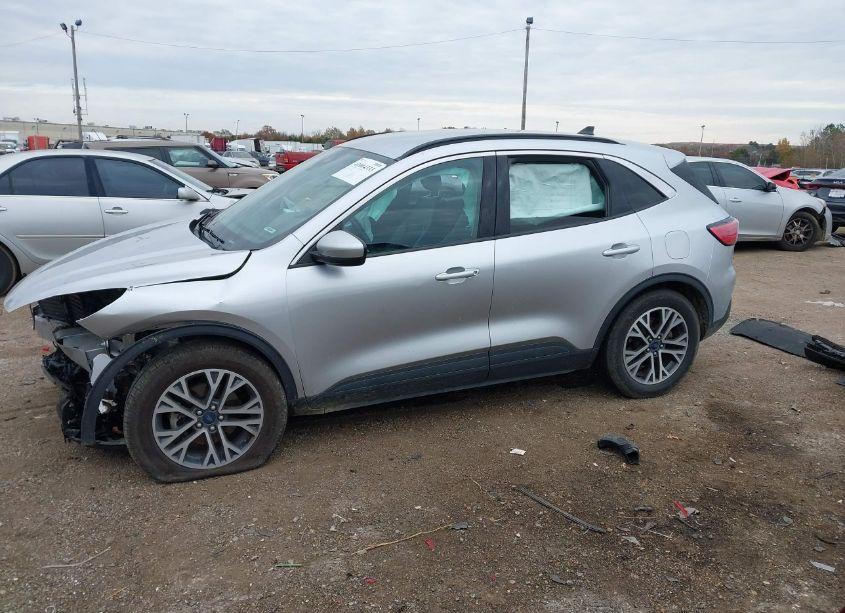 Photo 13 of 2020 Ford Escape SEL (VIN 1FMCU0H60LUB08816)