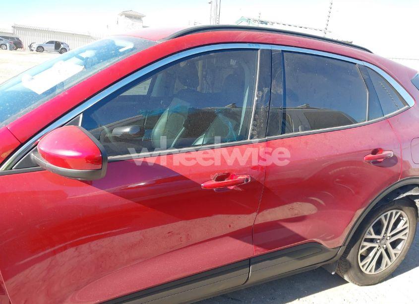 Photo 14 of 2022 Ford Escape SEL (VIN 1FMCU0H60NUB13355)