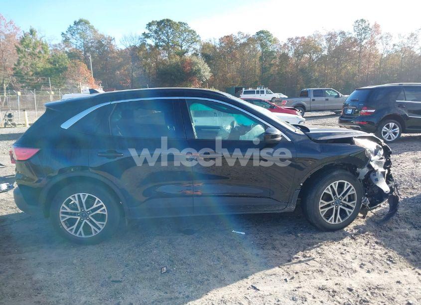 Photo 13 of 2022 Ford Escape SEL (VIN 1FMCU0H60NUB77718)
