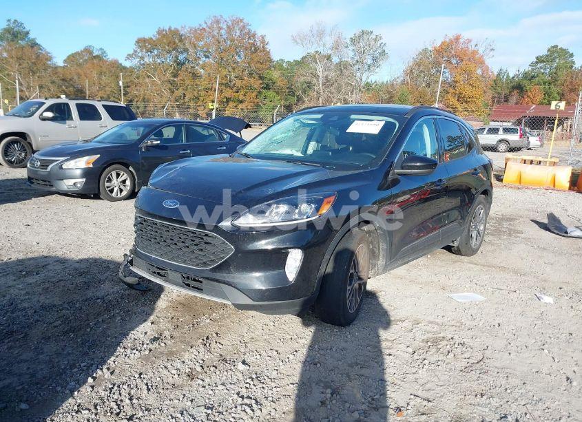 Photo 2 of 2022 Ford Escape SEL (VIN 1FMCU0H60NUB77718)