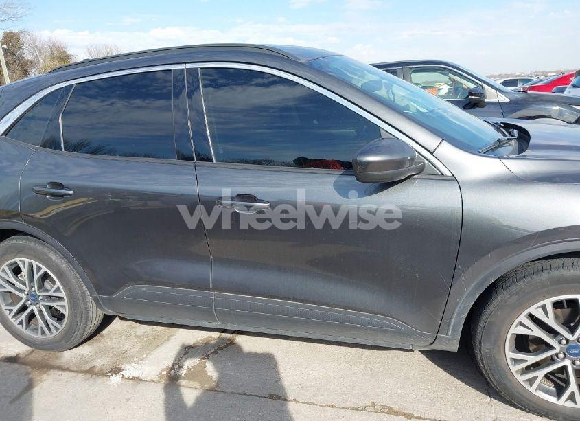 Photo 13 of 2020 Ford Escape SEL (VIN 1FMCU0H61LUA54166)