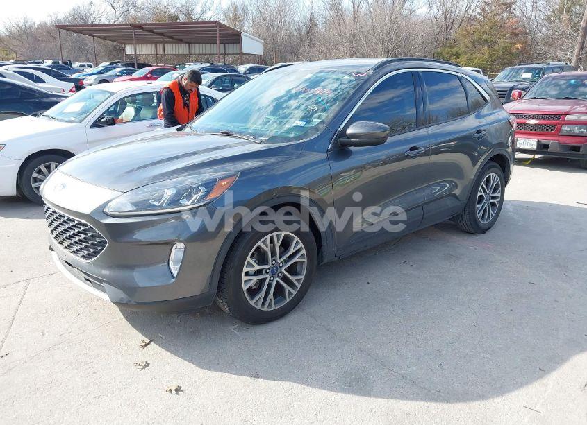 Photo 2 of 2020 Ford Escape SEL (VIN 1FMCU0H61LUA54166)